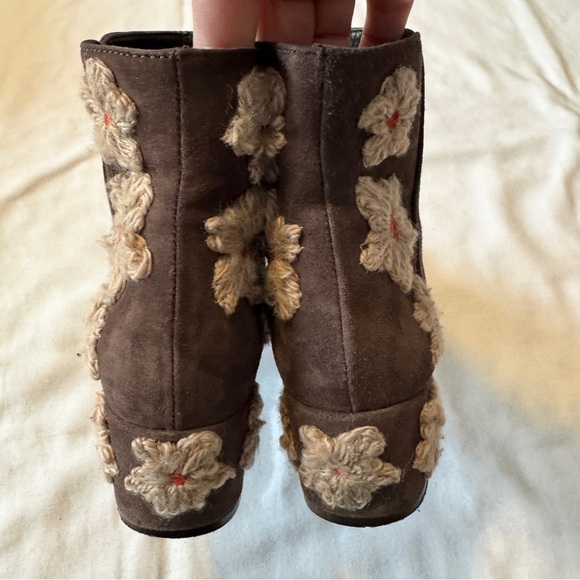 AGL 37 (US 7) Brown Suede Leather Floral Crochet Boots Booties ~ Boho Bohemian - Picture 6 of 10